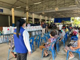 ได้ต้อนรับนายสมาน กองแก้ว นายอำเภอเมืองลำพูน ในการลงพื้นที่มอบถุงยังชีพและให้กำลังใจราษฎรผู้ที่ได้รับผลกระทบจากอุทกภัยฝนตกหนักในช่วงที่ผ่าน