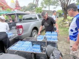  มอบน้ำดื่มเพื่อสนับสนุนงานแข่งขันเปตองประเพณี ครั้งที่ 1