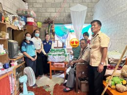 ลงพื้นที่มอบผ้าอ้อมผู้ใหญ่ ตามโครงการสนับสนุนผ้าอ้อมผู้ใหญ่สำหรับบุคคลที่มีภาวะพึ่งพิง และบุคคลที่มีภาวะปัญหาการกลั้นปัสสาวะหรืออุจจาระไม่ได้ ปีงบประมาณ 2566