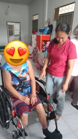 ลงพื้นที่มอบรถเข็นนั่งคนพิการ (Wheel Chair)