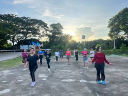 จัดกิจกรรมออกกำลังกายเพื่อสุขภาพตามโครงการ TO BE NUMBER ONE (เป็นหนึ่งโดยไม่พึ่งยาเสพติด)