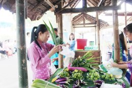 เข้าร่วมพิธีเปิด กาดชุมชนวิถีคนยอง ตำบลหนองยวง อำเภอเวียงหนองล่อง จังหวัดลำพูน