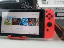 ขาย/แลก Nintendo Switch แปลง เล่นก็อปปี้ได้ สภาพสวยมาก แท้ ครบยกกล่อง เพียง 11,900 บาท