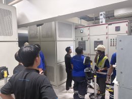 ทีมช่างประจำอาคารดำเนินการตรวจสอบและบำรุงรักษาระบบไฟฟ้าประจำปี (PM ไฟฟ้า) อาคารไอแอม ไชน่าทาวน์