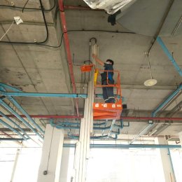 งานยาก งานสูง เราพร้อมจัดการ: ตรวจสอบและดูแลระบบไฟฟ้าอาคารให้พร้อมใช้งานอย่างปลอดภัย