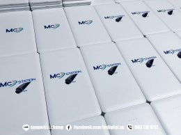 สกรีนโลโก้บนบน Power Bank ลาย MC Station 