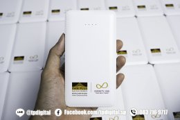 งานสกรีนโลโก้ลงบน Power Bank สกรีนลายตามตำแหน่งที่ต้องการ พิมพ์ด้วยหมึก uv ด้วนระบบสี C M Y K W Cr Primer