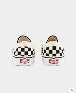 รองเท้าผ้าใบ รุ่น UA Classic Slip-On 