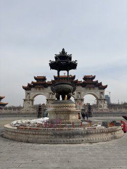 วัดพระใหญ่หงกวงซาน ซินเจียงเหนือ ประเทศจีน