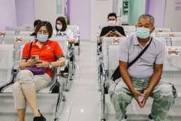 โรงพยาบาลทหารผ่านศึก ได้จัดโครงการรณรงค์ "คนไทยฟันดี สดุดีสมเด็จย่า" เพื่อเทิดพระเกียรติสมเด็จพระศรีนครินทราบรมราชชนนี