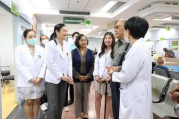 อาจารย์ฤาษีเณร ธาตุพุทธคุณ มอบเครื่องวิเคราะห์องค์ประกอบร่างกาย 