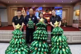 แพทย์หญิงจิตติมา ปรีชา ผู้อำนวยการโรงพยาบาลทหารผ่านศึก พร้อมด้วยคณะผู้บริหารโรงพยาบาลทหารผ่านศึก ได้จัดเลี้ยงอาหารกลางวัน และมอบของขวัญให้แก่พนักงานของโรงพยาบาลทหารผ่านศึก