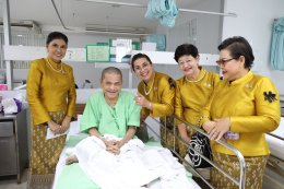 สมาคมสตรีอาสาสมัครรักษาดินแดนจังหวัดสมุทรปราการ และคณะ เยี่ยมมอบเงินบำรุงขวัญ 