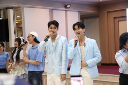 คุณสุชาติ ชวางกูร พร้อมด้วยศิลปิน นักแสดง "กลุ่มสร้างพลเมืองคุณภาพ" จัดกิจกรรมบำรุงขวัญ เลี้ยงอาหารเย็น และแสดงดนตรี แก่ผู้ป่วยทหารผ่านศึก