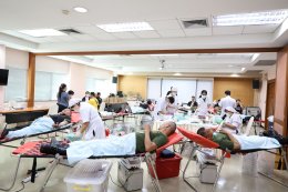 กิจกรรมรับบริจาคโลหิต โดยหน่วยรับบริจาคโลหิตเคลื่อนที่ของสภากาชาดไทย