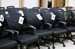 บริจาคเงิน จำนวน 100,000.- บาท พร้อมด้วยเก้าอี้สำนักงานให้แก่โรงพยาบาลทหารผ่านศึก จำนวน 92 ตัว มูลค่า 173,880.- บาท