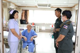 คณะนักศึกษาวิชาทหารหลักสูตรผู้กำกับนักศึกษาวิชา รุ่นที่ 51 เยี่ยมบำรุงขวัญทหารผ่านศึก และจัดกิจกรรมจิตอาสา เราทำความดี ด้วยหัวใจ ที่โรงพยาบาลทหารผ่านศึก