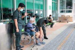 คณะนักศึกษาวิชาทหารหลักสูตรผู้กำกับนักศึกษาวิชา รุ่นที่ 51 เยี่ยมบำรุงขวัญทหารผ่านศึก และจัดกิจกรรมจิตอาสา เราทำความดี ด้วยหัวใจ ที่โรงพยาบาลทหารผ่านศึก