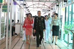 พลเอก เดชนิธิศ เหลืองงามขำ ผอ.อผศ. และนายก สมศ. ร่วมอำลาทหารผ่านศึก ที่รพ.ผศ.