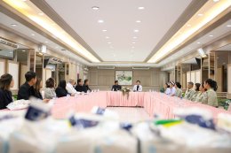 คุณเมธี คำแหง ประธานกรรมการดำเนินการสหกรณ์ออมทรัพย์ บริษัท วิทยุการบินแห่งประเทศไทย จำกัด และคณะ เยี่ยมบำรุงขวัญ