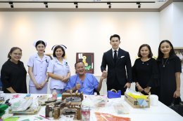 ดร.อธิชาติ ชุมนานนท์ (คุณอั้ม) และคณะจาก บริษัท อทิสเมด โกลบอล จำกัด ในโอกาสเข้าเยี่ยมให้กำลังใจทหารผ่านศึก