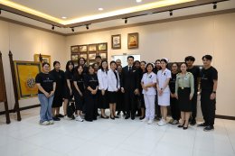 ดร.อธิชาติ ชุมนานนท์ (คุณอั้ม) และคณะจาก บริษัท อทิสเมด โกลบอล จำกัด ในโอกาสเข้าเยี่ยมให้กำลังใจทหารผ่านศึก