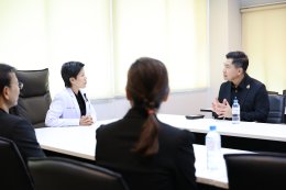 กรมอุตสาหกรรมพื้นฐานและการเหมืองแร่บริจาคเงินเพื่อสมทบทุนให้แก่โรงพยาบาลทหารผ่านศึก 