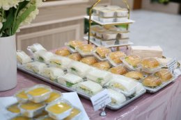 คุณประวิทย์ และคุณอรัญญา มาลีนนท์ เข้าเยี่ยมบำรุงขวัญทหารผ่านศึกที่ได้รับบาดเจ็บจากการปฏิบัติหน้าที่ 