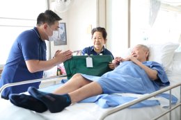 บริษัท แซด คูโรดา (ไทยแลนด์) จำกัด เยี่ยมและมอบเครื่องอุปโภคเพื่อสร้างขวัญกำลังใจให้แก่ทหารผ่านศึกที่พักรักษาตัว รพ.ผศ.