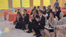 นางอัมพร ปรีชาญานพานิช รองหัวหน้าสำนักผู้อำนวยการโรงพยาบาลทหารผ่านศึก เป็นผู้เเทนเข้าร่วมในงานการเปิดตัวคณะกรรมการ สมาคมช่างผมแห่งประเทศไทย (ชุดใหม่) 
