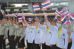 วันที่ 4 ส.ค. 2568 พลเอก เดชนิธิศ เหลืองงามขำ ผู้อำนวยการองค์การสงเคราะห์ทหารผ่านศึก จัดกิจกรรมรวมพลังปกป้องแผ่นดิน และกล่าวสดุดีนักรบผู้กล้า ทั้งทหาร ตำรวจ อาสาสมัครทหารพรานตำรวจตระเวนชายแดน และพลเรือน ที่เสียสละเลือดเนื้อและชีวิตเพื่อปกป้องเอกราช