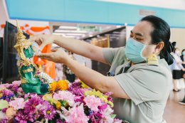 พิธีสรงน้ำพระพุทธรูป นื่องในเทศกาลสงกรานต์ประจำปี 2566