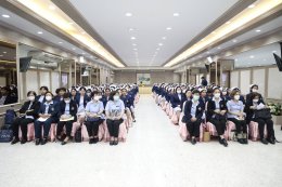 ร.ต.หญิง ธิดานุช เพียรชูชัย ร.น.รองผู้อำนวยการโรงพยาบาลทหารผ่านศึก (ฝ่ายการพยาบาล) ให้การต้อนรับคณะอาจารย์ และนิสิต ในพิธีปฐมนิเทศนิสิตคณะพยาบาลศาสตร์ วัชรพล มหาวิทยาลัยเวสเทิร์น วิทยาเขตวัชรพล