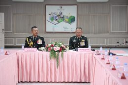 พลเอก ไพบูลย์  วรวรรณปรีชา รอง เสธ.ทหาร (2) พร้อมด้วยคณะผู้แทนจากสำนักงานปลัดกระทรวงกลาโหม กองบัญชาการกองทัพไทย กองทัพบก กองทัพเรือ กองทัพอากาศ และสำนักงานตำรวจแห่งชาติ