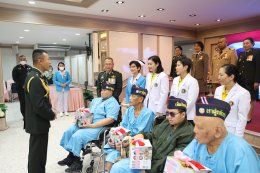 พลเอก ไพบูลย์  วรวรรณปรีชา รอง เสธ.ทหาร (2) พร้อมด้วยคณะผู้แทนจากสำนักงานปลัดกระทรวงกลาโหม กองบัญชาการกองทัพไทย กองทัพบก กองทัพเรือ กองทัพอากาศ และสำนักงานตำรวจแห่งชาติ