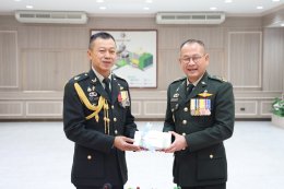 พลเอก ไพบูลย์  วรวรรณปรีชา รอง เสธ.ทหาร (2) พร้อมด้วยคณะผู้แทนจากสำนักงานปลัดกระทรวงกลาโหม กองบัญชาการกองทัพไทย กองทัพบก กองทัพเรือ กองทัพอากาศ และสำนักงานตำรวจแห่งชาติ