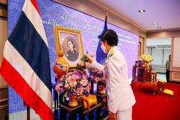 พระพุทธสิรินธรเทพรัตน์มงคลภูวดลสันติ