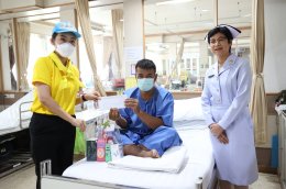 คุณอรทัย  ฐานะจาโร  ประธานสมาคมแม่บ้านทหารบก สาขากรมยุทธศึกษาทหารบก พร้อมคณะ ในโอกาสที่ได้กรุณาเข้าเยี่ยมเยียนและมอบสิ่งของบำรุงขวัญผู้ป่วยทหารผ่านศึก