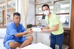 คุณชลิดา ลอยชื่น ได้กรุณาเข้าเยี่ยมบำรุงขวัญผู้ป่วยทหารผ่านศึกที่พักรักษาตัว ณ โรงพยาบาลทหารผ่านศึก