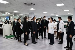 พลเอก สัณทัศน์ นันทิภาคย์หิรัญ ผู้อำนวยการองค์การสงเคราะห์ทหารผ่านศึก นำคณะผู้บริหารองค์การสงเคราะห์ทหารผ่านศึก และคณะแพทย์ พยาบาล โรงพยาบาลทหารผ่านศึก เดินทางไปเยือนโรงพยาบาลทหารผ่านศึกปูซาน สาธารณรัฐเกาหลี