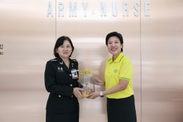 เข้ามอบของที่ระลึกเนื่องในโอกาสเกษียณอายุราชการ ให้แด่ พลตรี หญิง ศิริจันทร์ งาทองและ พ.อ.หญิง ผศ.รังสินี  พูลเพิ่ม