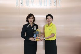 เข้ามอบของที่ระลึกเนื่องในโอกาสเกษียณอายุราชการ ให้แด่ พลตรี หญิง ศิริจันทร์ งาทองและ พ.อ.หญิง ผศ.รังสินี  พูลเพิ่ม