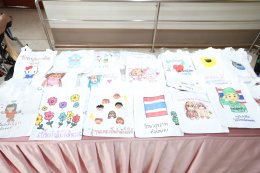 นักเรียนโครงการ​จิตอาสา โรงเรียนสตรีวิทยา 1 มอบถุงผ้าเพ้นท์ด้วยมือเป็นกำลังใจทหารผ่านศึก