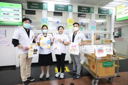 นักเรียนโครงการ​จิตอาสา โรงเรียนสตรีวิทยา 1 มอบถุงผ้าเพ้นท์ด้วยมือเป็นกำลังใจทหารผ่านศึก