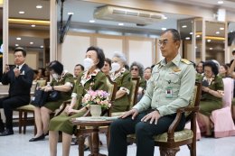 คุณหญิง แสงเดือน ณ นคร เป็นประธานในการจัดกิจกรรมน้อมรำลึกในพระมหากรุณาธิคุณ เนื่องในโอกาสวันคล้ายวันพระราชสมภพ พระบาทสมเด็จพระบรมชนกาธิเบศร มหาภูมิพลอดุลยเดชมหาราช บรมนาถบพิตร