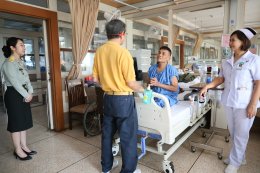 คุณมงคลชน เอกศิลป์ และครอบครัว ในโอกาสเข้าเยี่ยมบำรุงขวัญ พร้อมมอบสิ่งของ