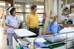 คุณมงคลชน เอกศิลป์ และครอบครัว ในโอกาสเข้าเยี่ยมบำรุงขวัญ พร้อมมอบสิ่งของ