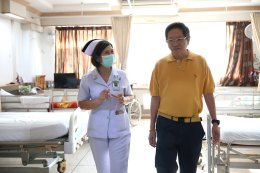 คุณมงคลชน เอกศิลป์ และครอบครัว ในโอกาสเข้าเยี่ยมบำรุงขวัญ พร้อมมอบสิ่งของ