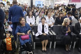 แพทย์หญิงจิตติมา ปรีชา ผู้อำนวยการโรงพยาบาลทหารผ่านศึก เป็นผู้แทนผู้อำนวยการองค์การสงเคราะห์ทหารผ่านศึก เข้ารับรางวัล Friendly Design Awards ประจำปี 2568