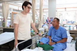 คุณอธิชนันทน์ ลิมป์ปิยะชาติ และครอบครัว เข้าเยี่ยมบำรุงขวัญทหารผ่านศึก 